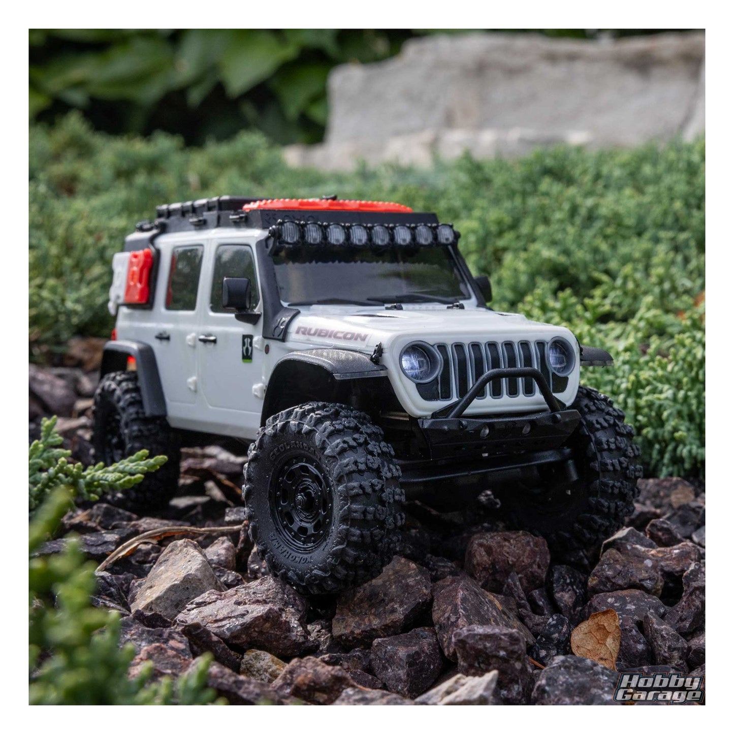 Axial 1/30 SCX30 Jeep Wrangler JLU 4X4 RTR Brushed Rock Crawler (Battery & Charger Included), White AXI-2261T2