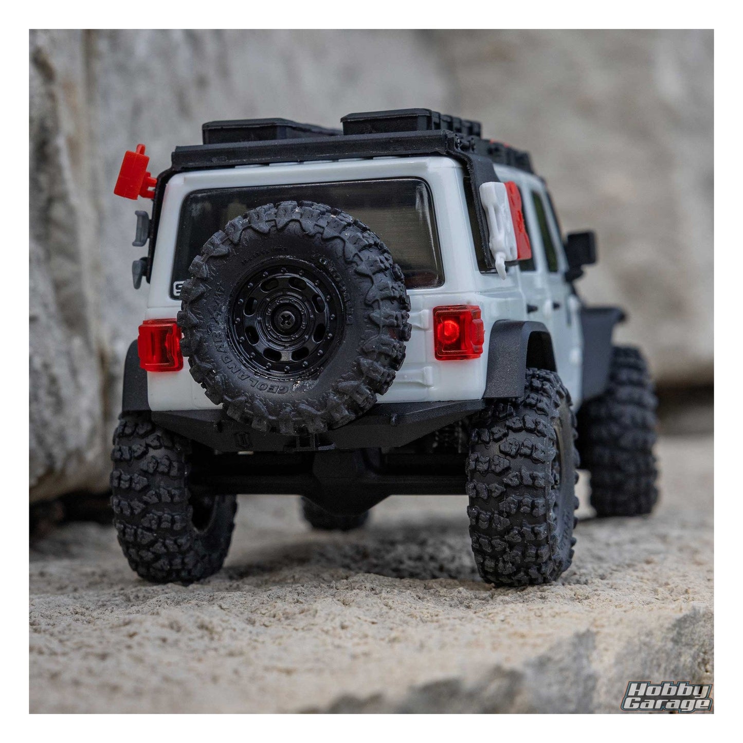 Axial 1/30 SCX30 Jeep Wrangler JLU 4X4 RTR Brushed Rock Crawler (Battery & Charger Included), White AXI-2261T2